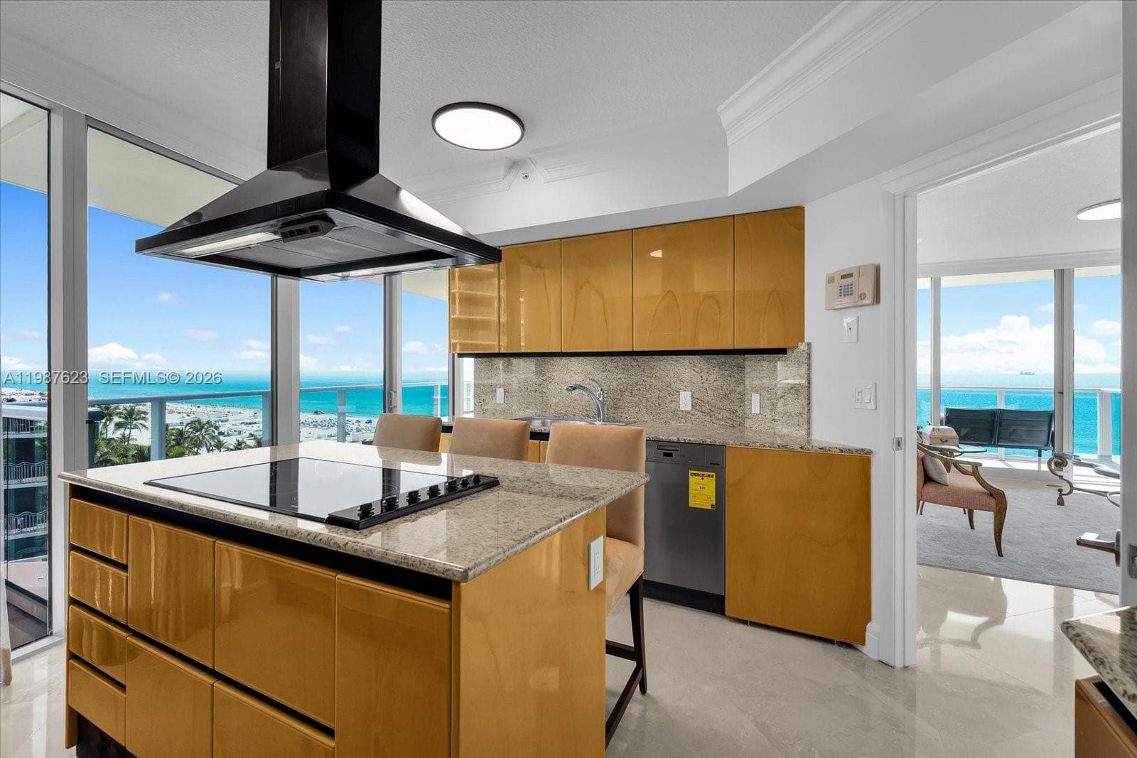 1455 Ocean Dr 909 photo 7