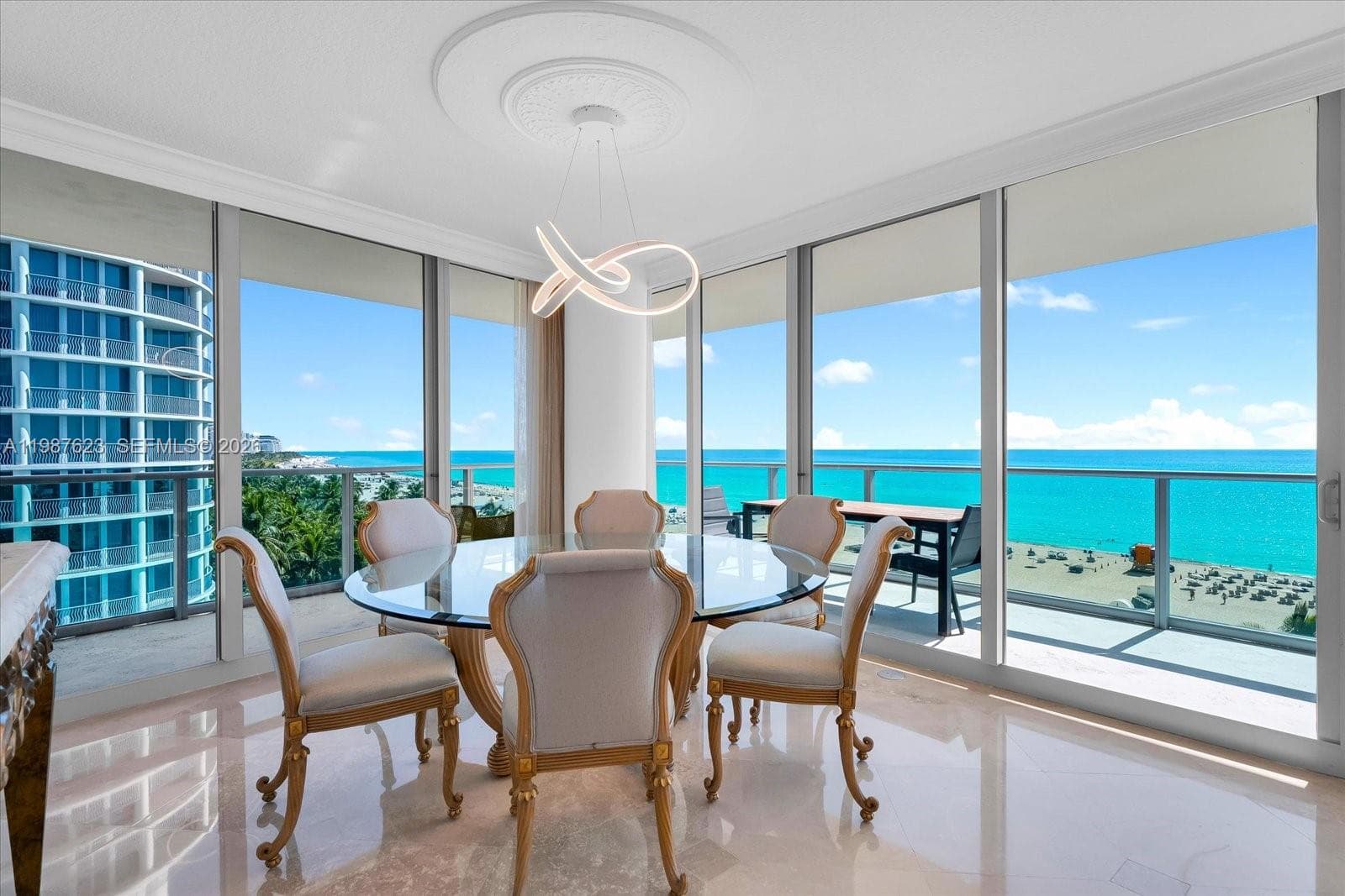 1455 Ocean Dr 909 photo 4