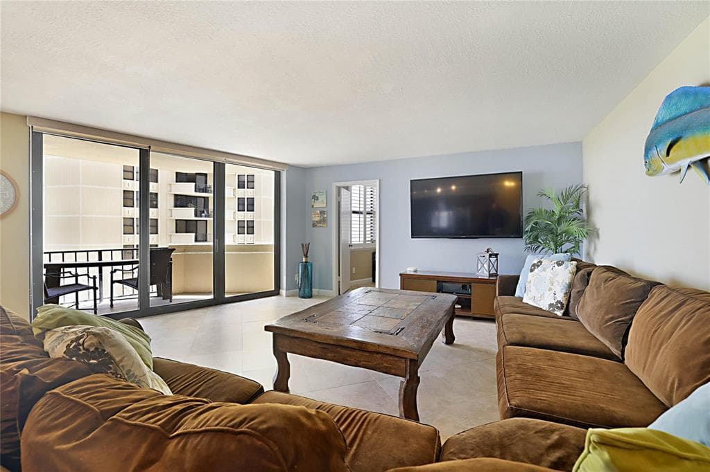 2800 N Ocean Drive B-9d photo 3