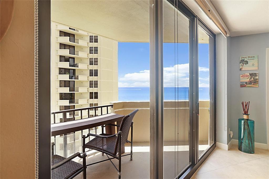 2800 N Ocean Drive B-9d photo 5