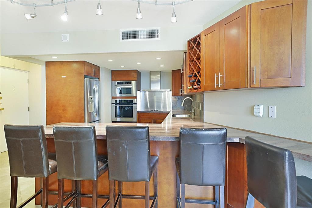 2800 N Ocean Drive B-9d photo 9