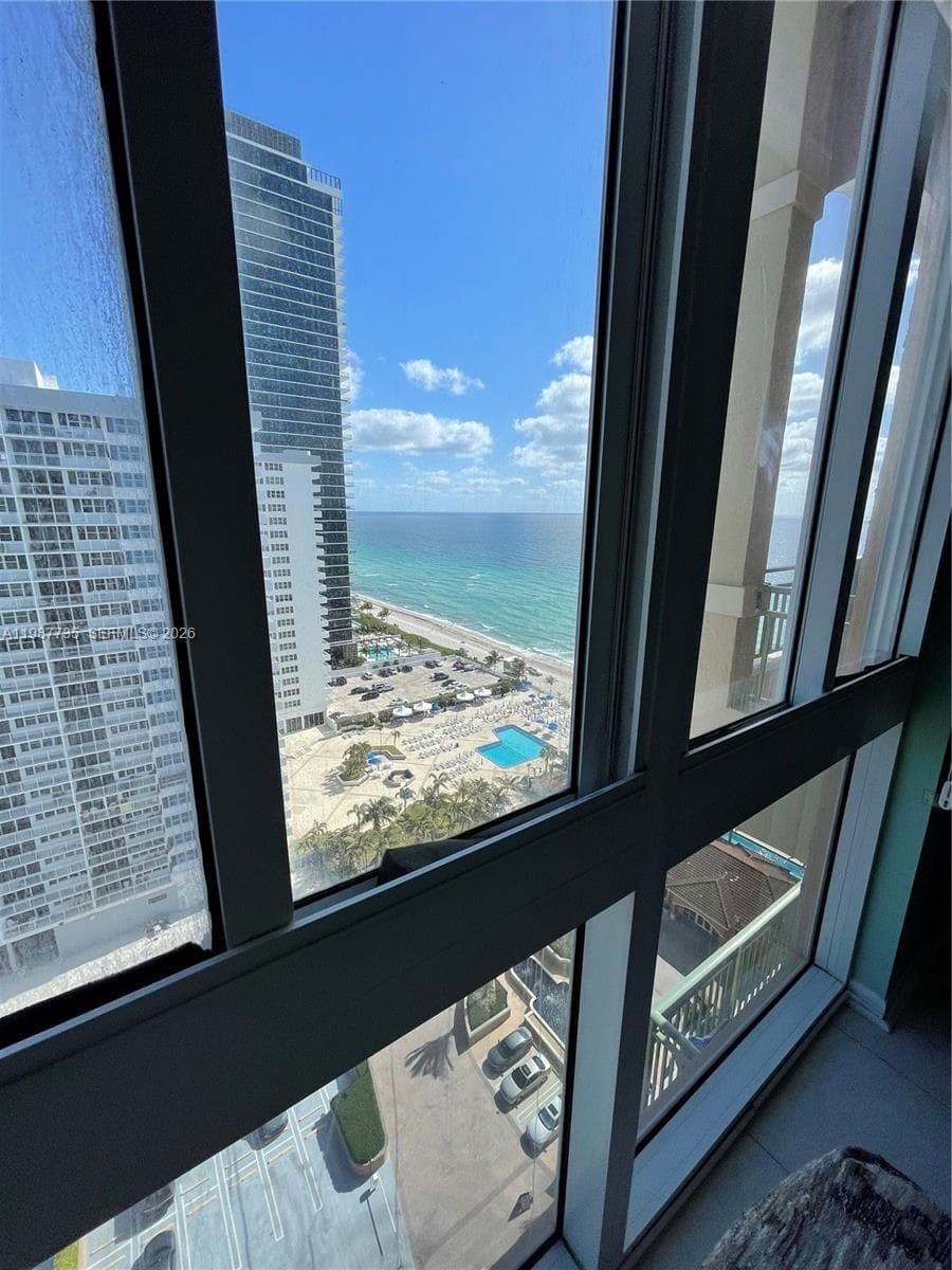2080 Ocean Dr PH4 photo 8