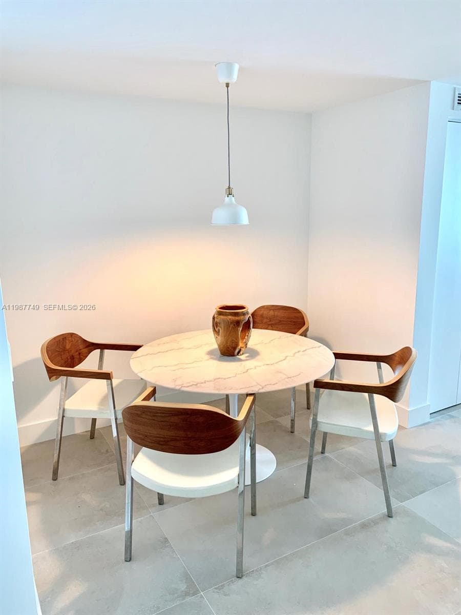 650 32nd St 4206 photo 18
