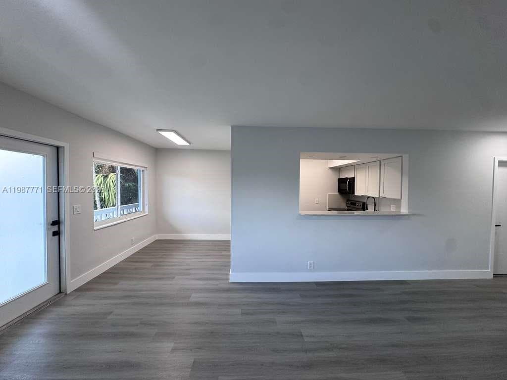 455 Golden Isles Dr 203 photo 9
