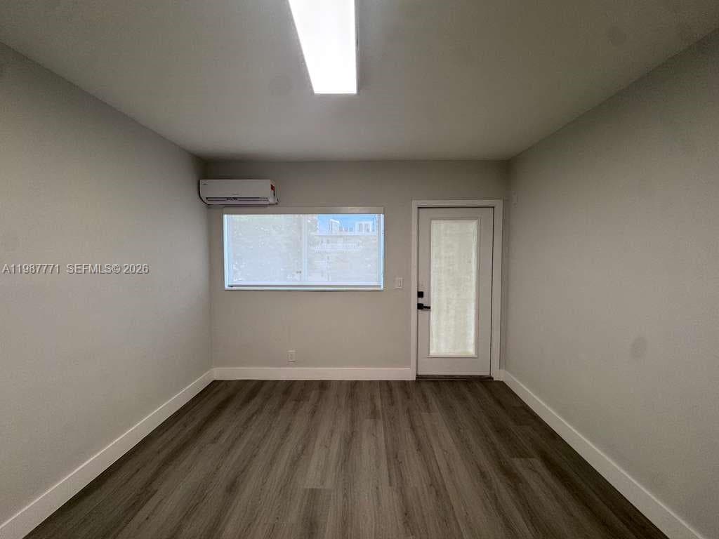 455 Golden Isles Dr 203 photo 18