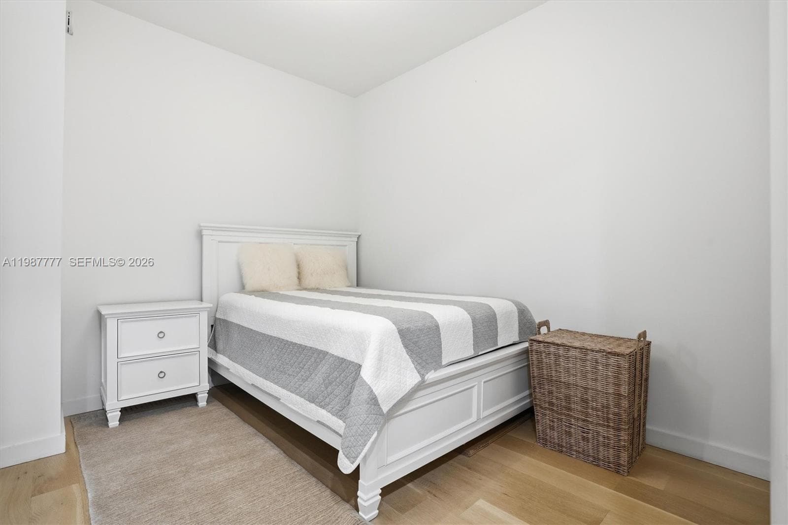 17001 Collins Ave 2702 photo 21