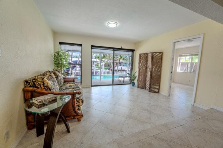 1625 SW 5th Court photo 19