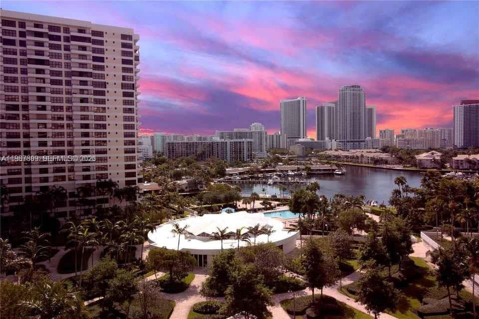 600 Three Islands Blvd 1113 photo 4