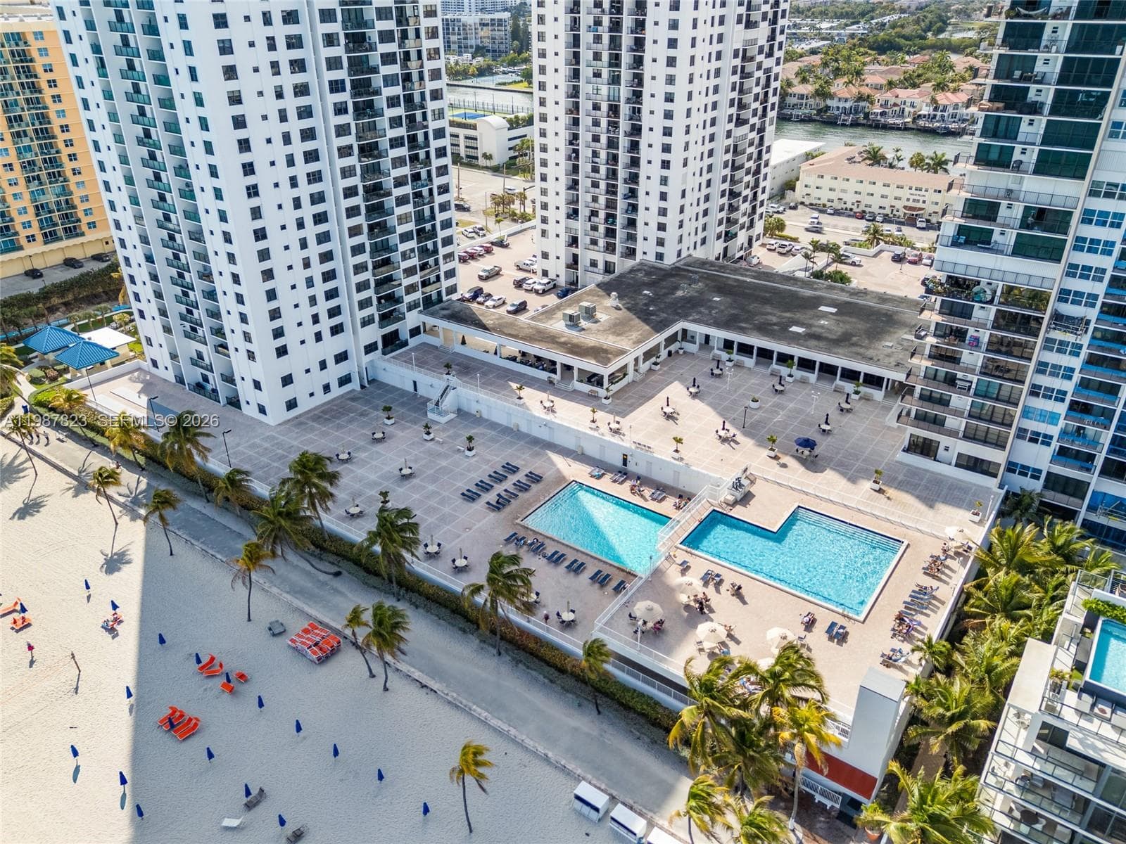 2101 Ocean Dr 2304 photo 6