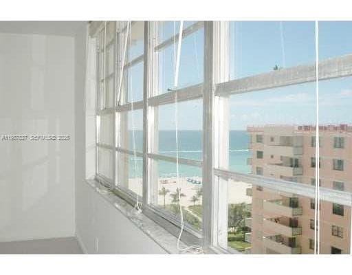 100 LINCOLN RD 1024 photo 15