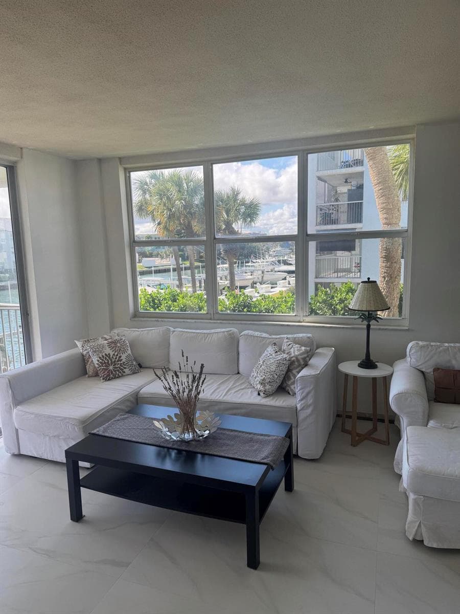100 Paradise Harbour Boulevard 212 photo 9