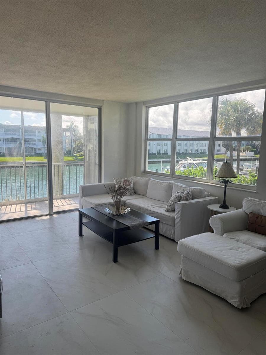 100 Paradise Harbour Boulevard 212 photo 10