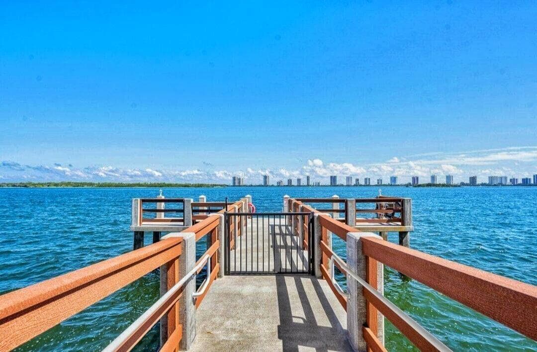 100 Paradise Harbour Boulevard 212 photo 19