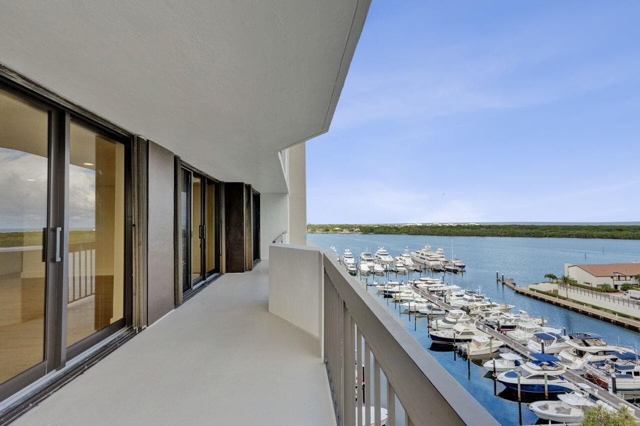 108 Lakeshore Drive 1041 photo 13
