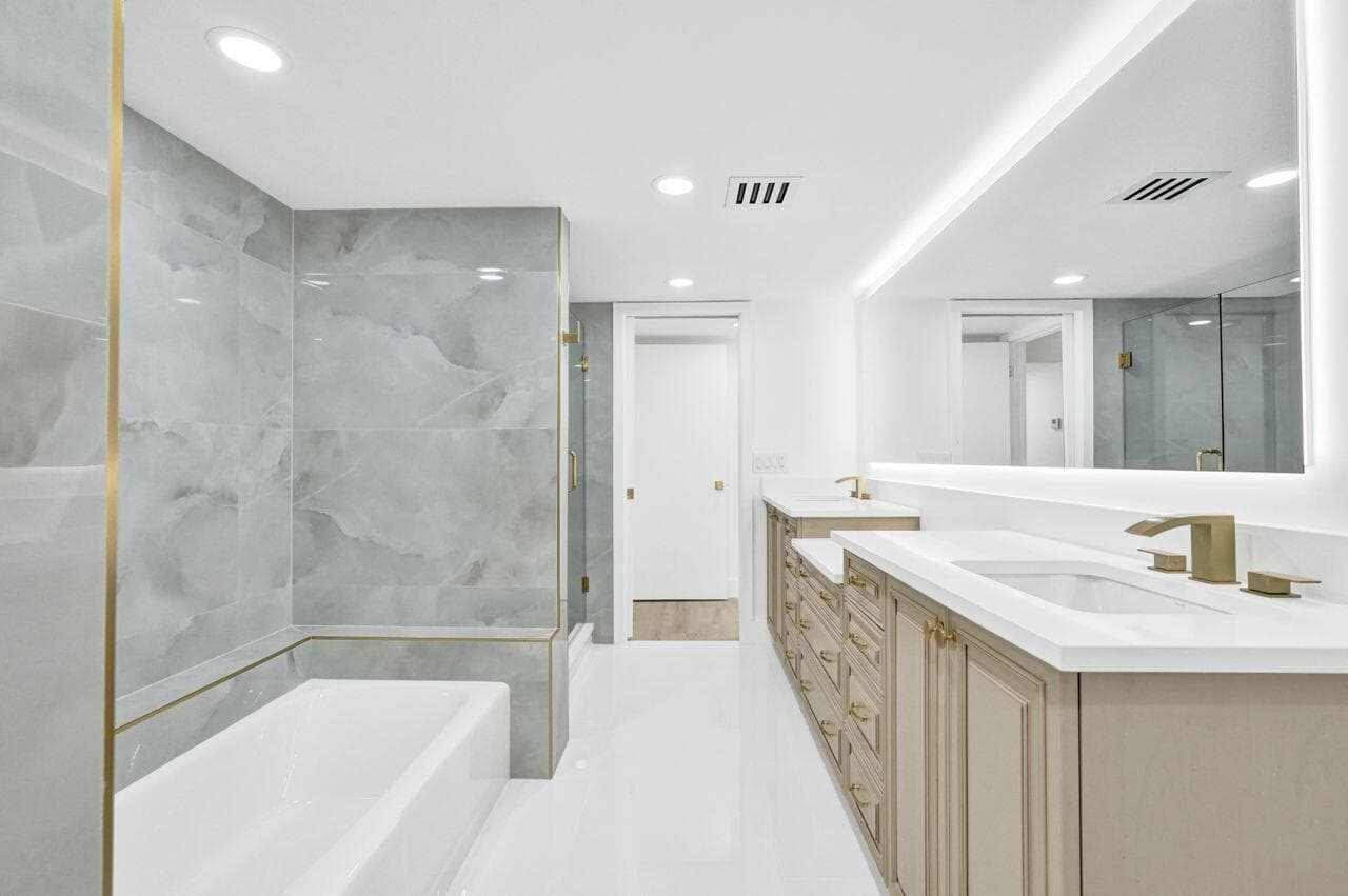 108 Lakeshore Drive 1041 photo 22