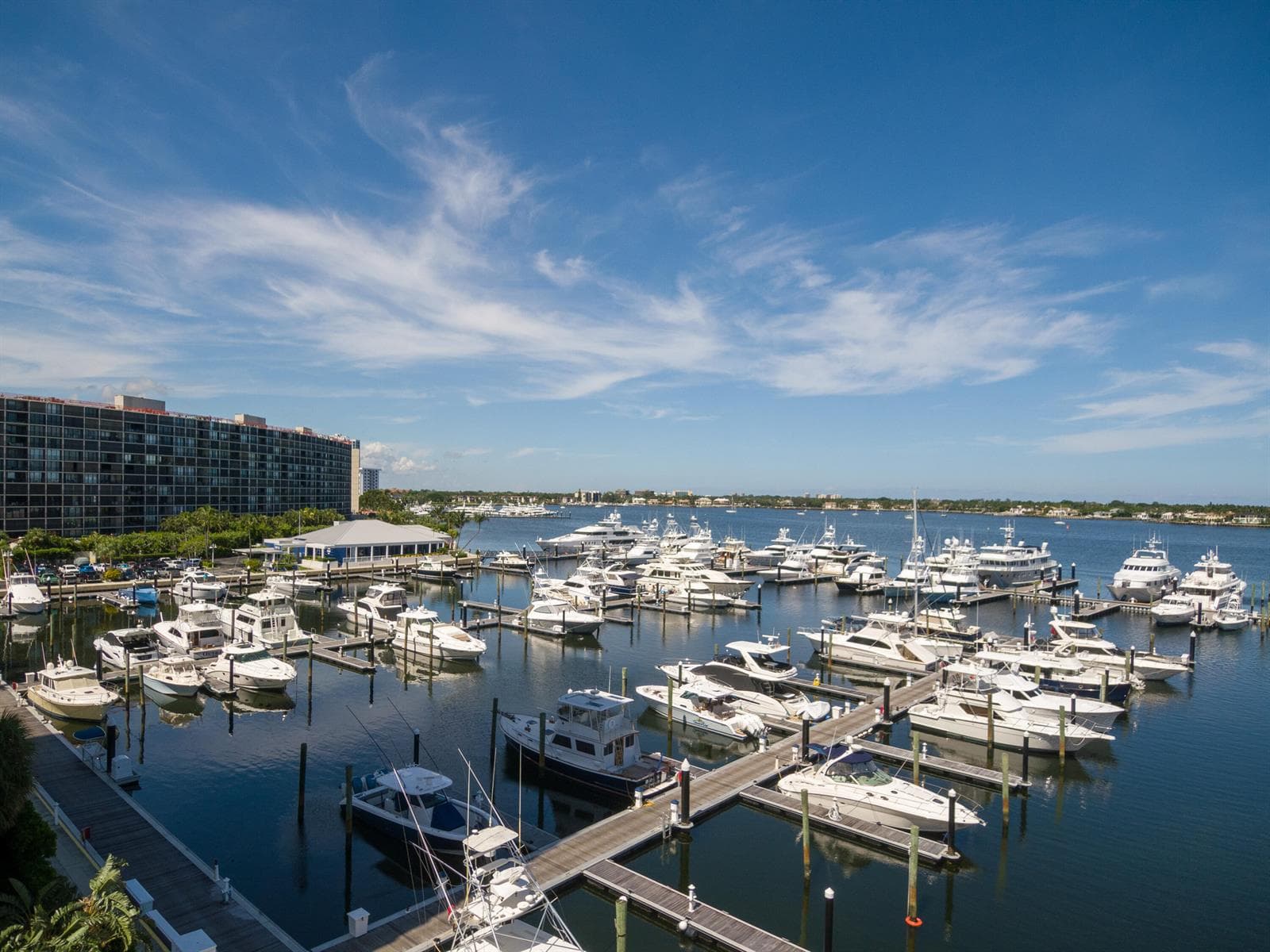 108 Lakeshore Drive 1041 photo 1