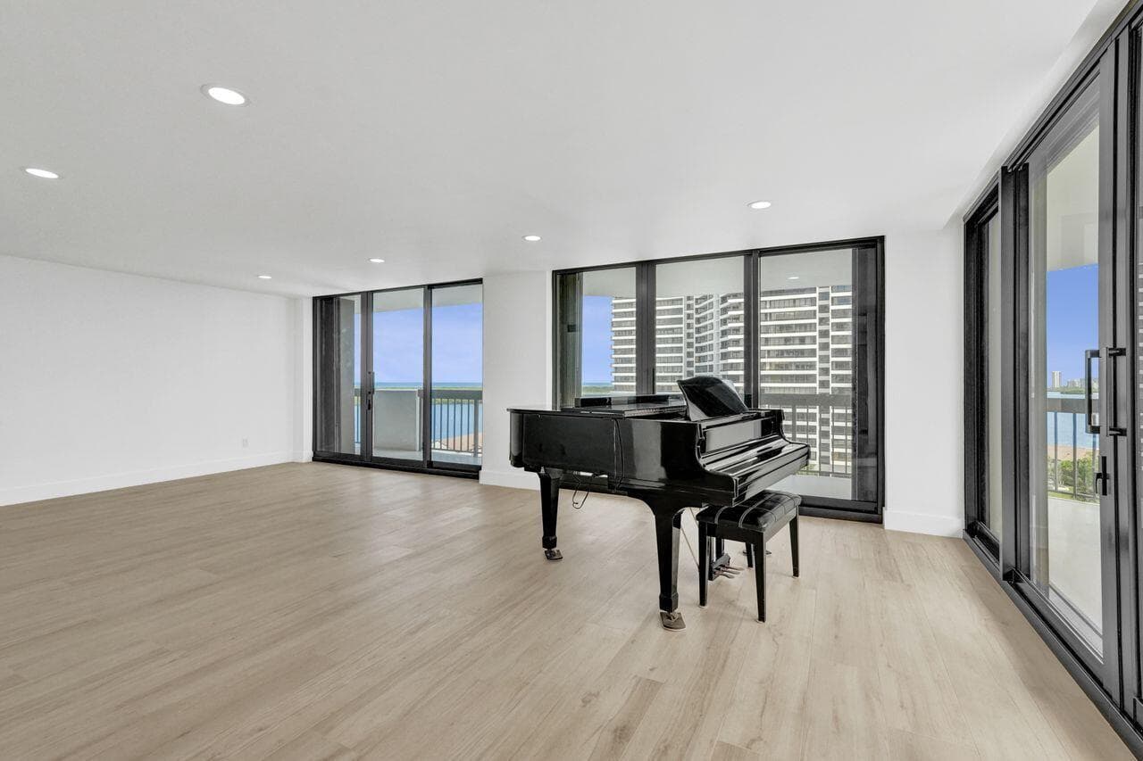 108 Lakeshore Drive 1041 photo 5