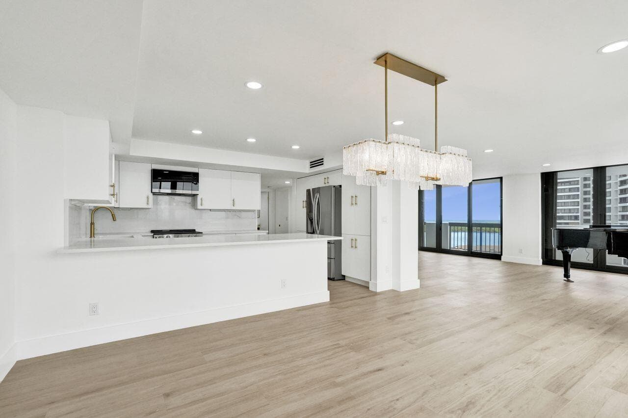 108 Lakeshore Drive 1041 photo 10