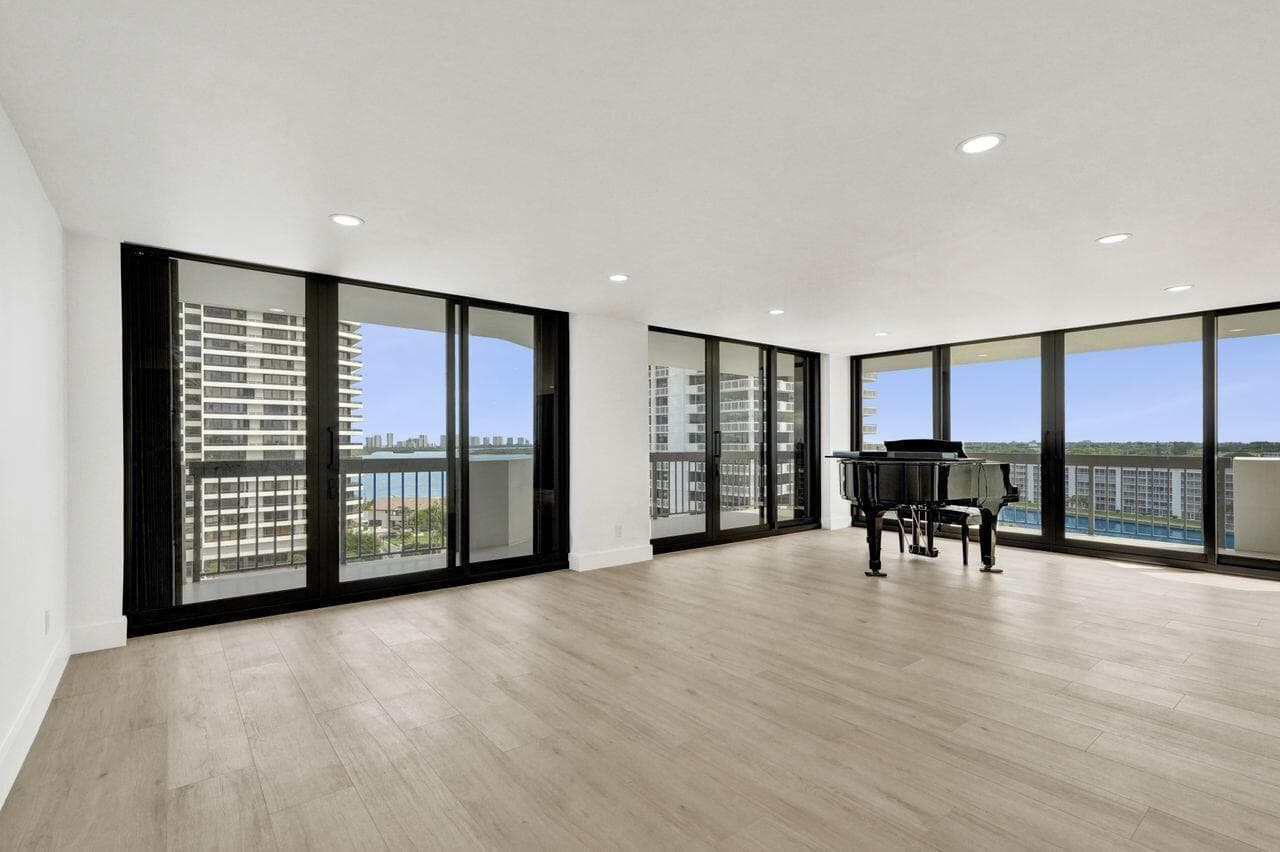 108 Lakeshore Drive 1041 photo 4