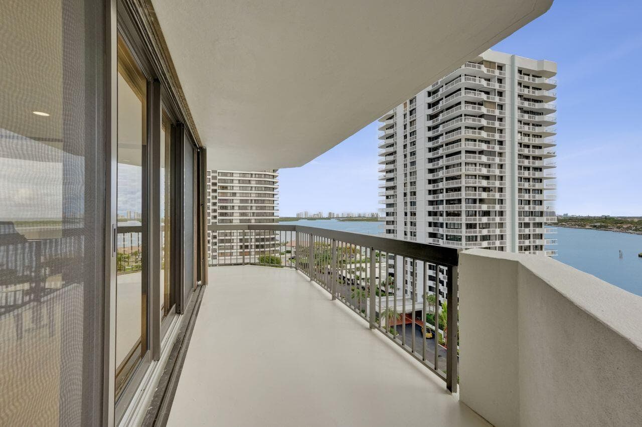 108 Lakeshore Drive 1041 photo 8