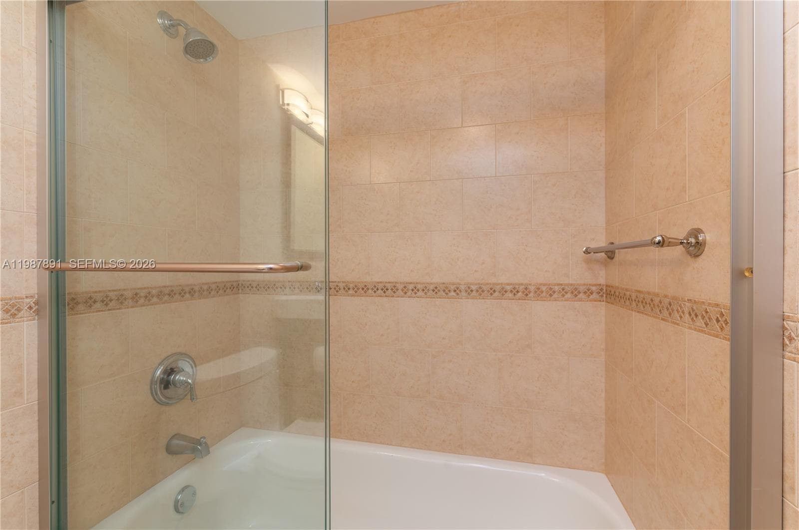 545 12th St 305 photo 5