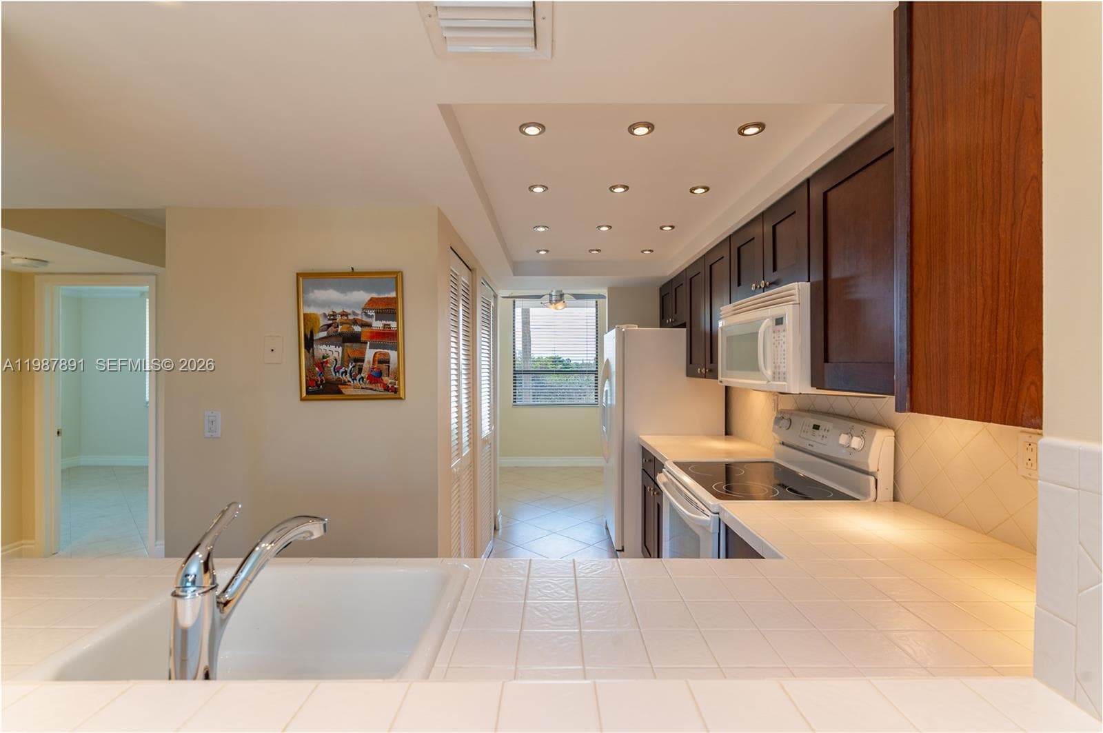 545 12th St 305 photo 14
