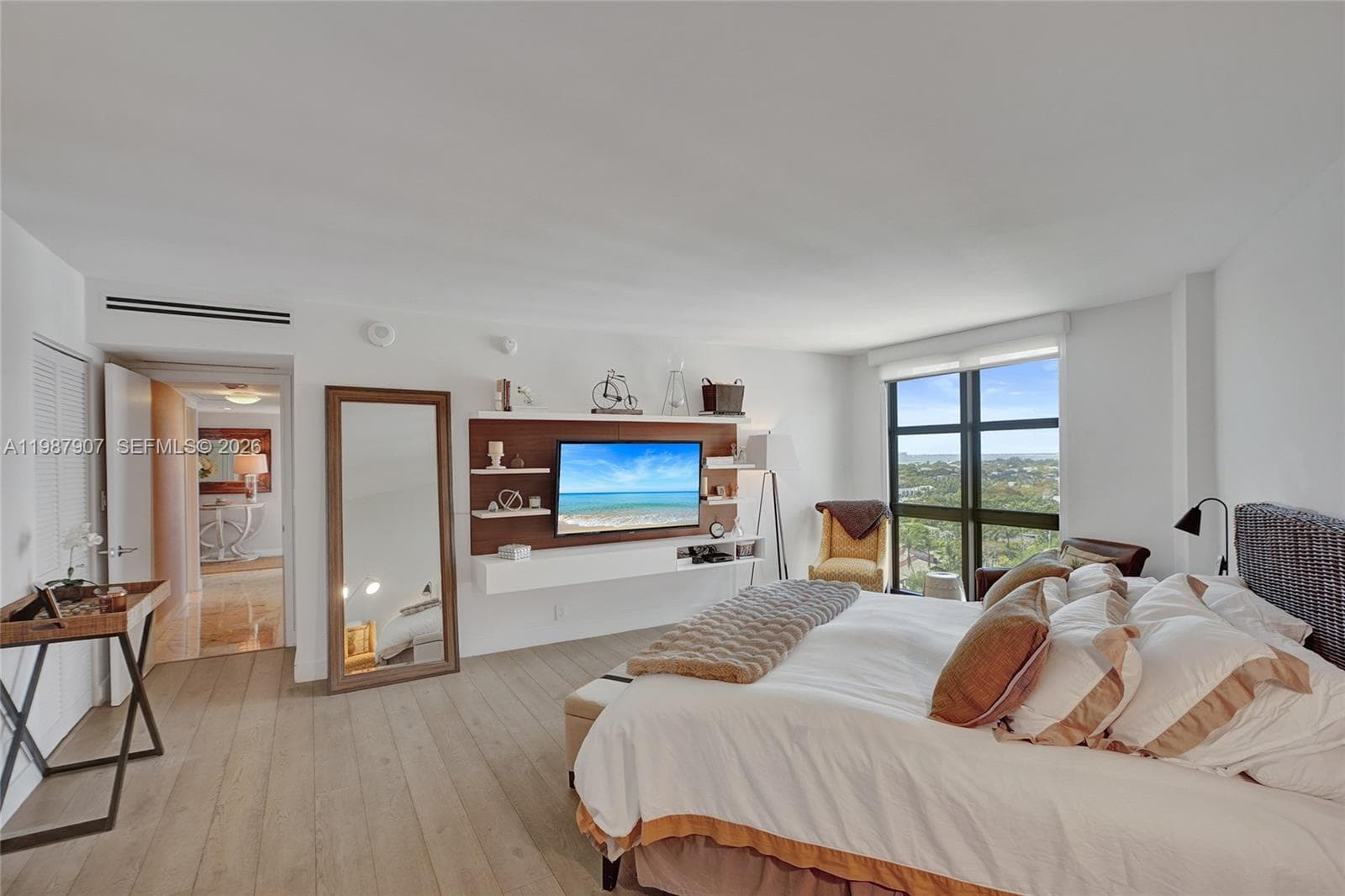 1121 Crandon Blvd D1202 photo 7