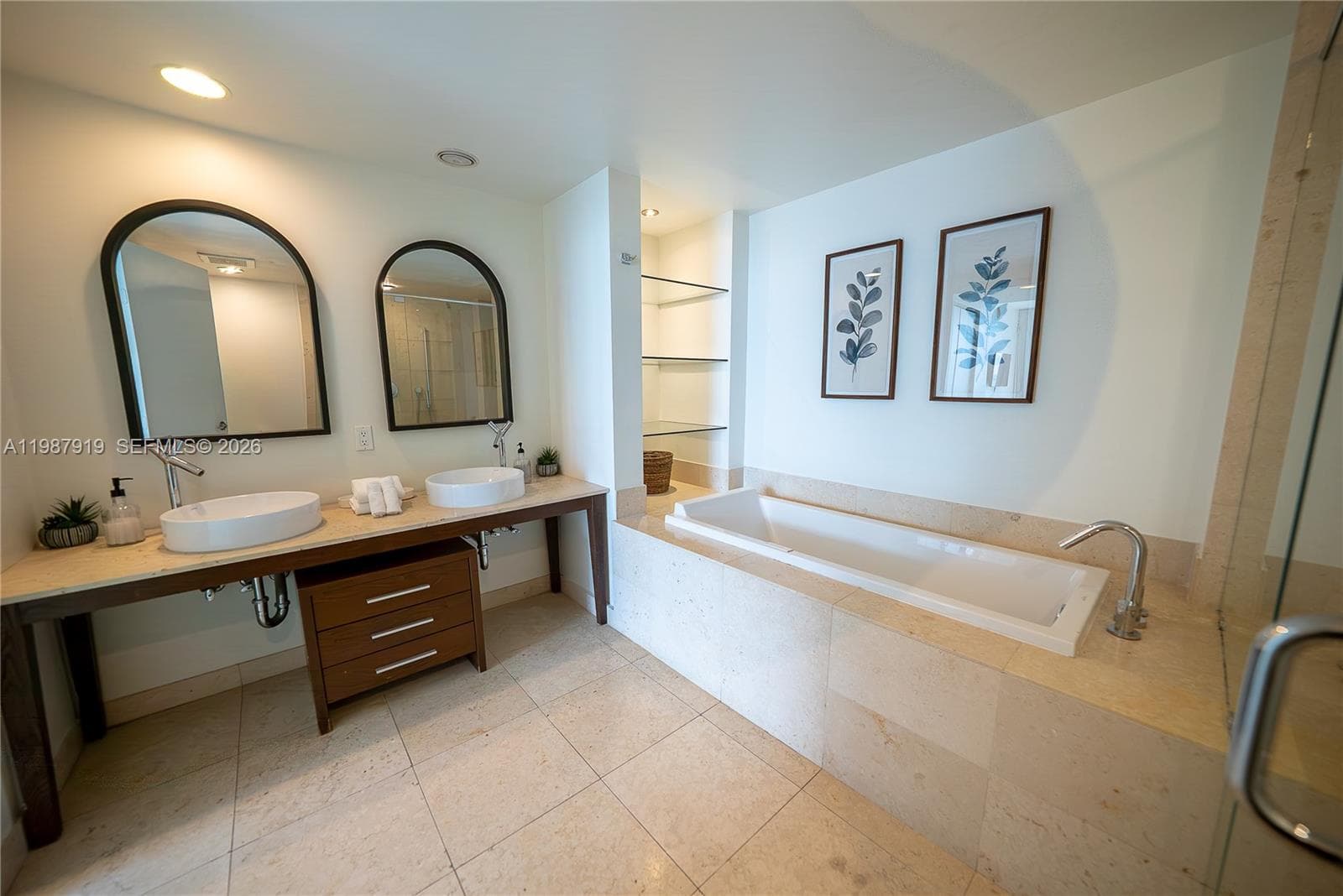 3708 photo 23