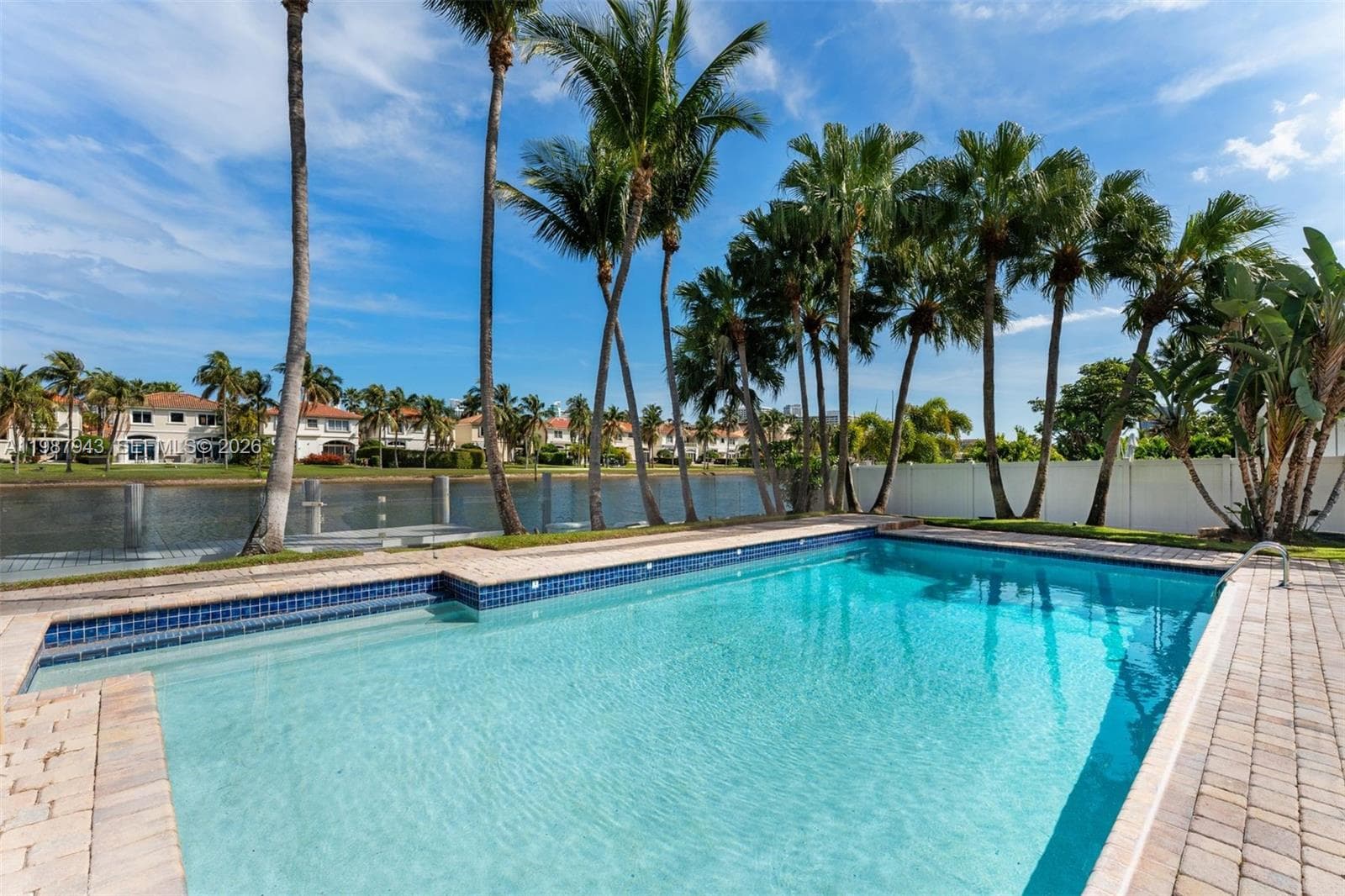 1525 Diplomat Pkwy 2