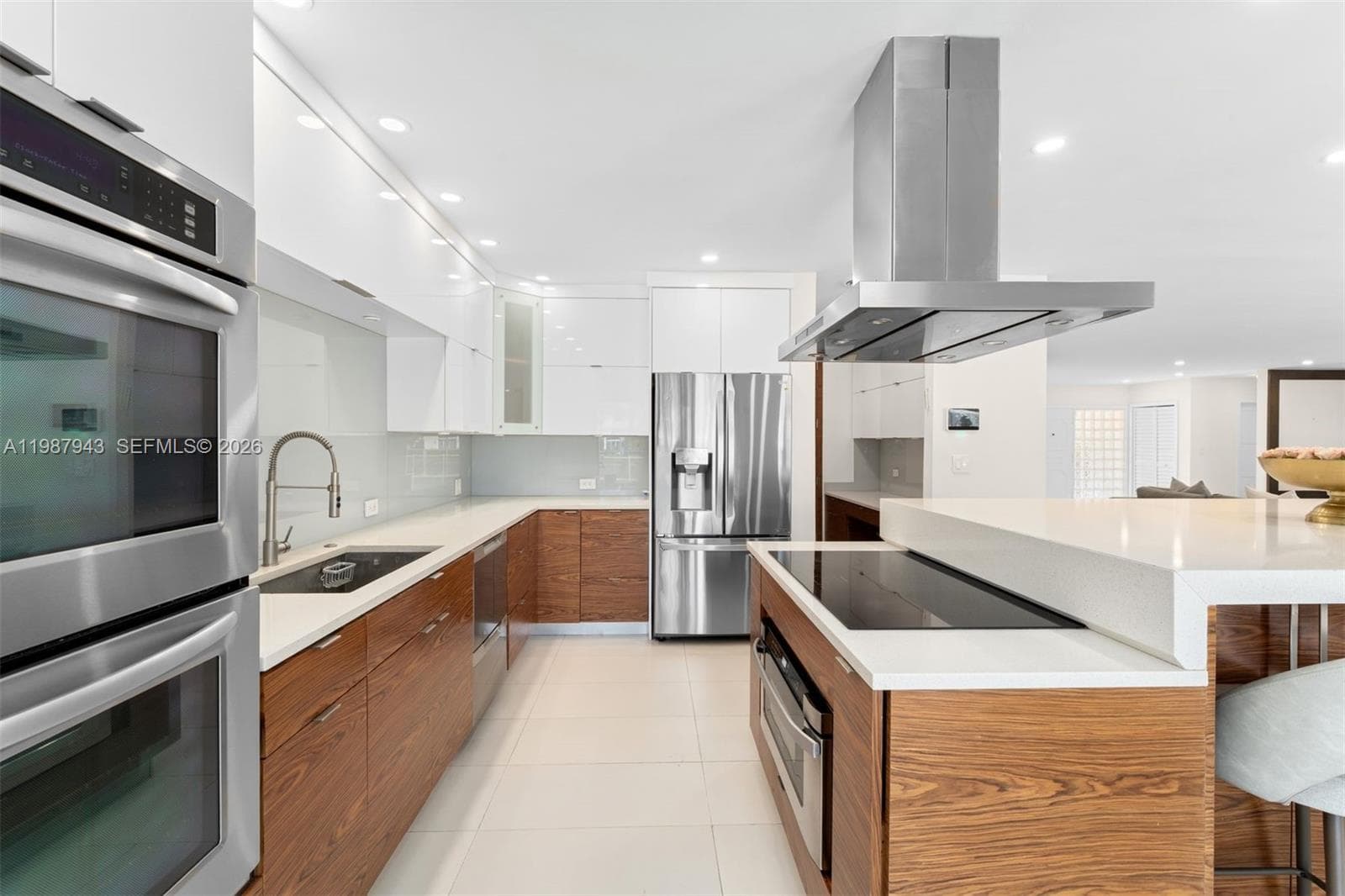 1525 Diplomat Pkwy 5