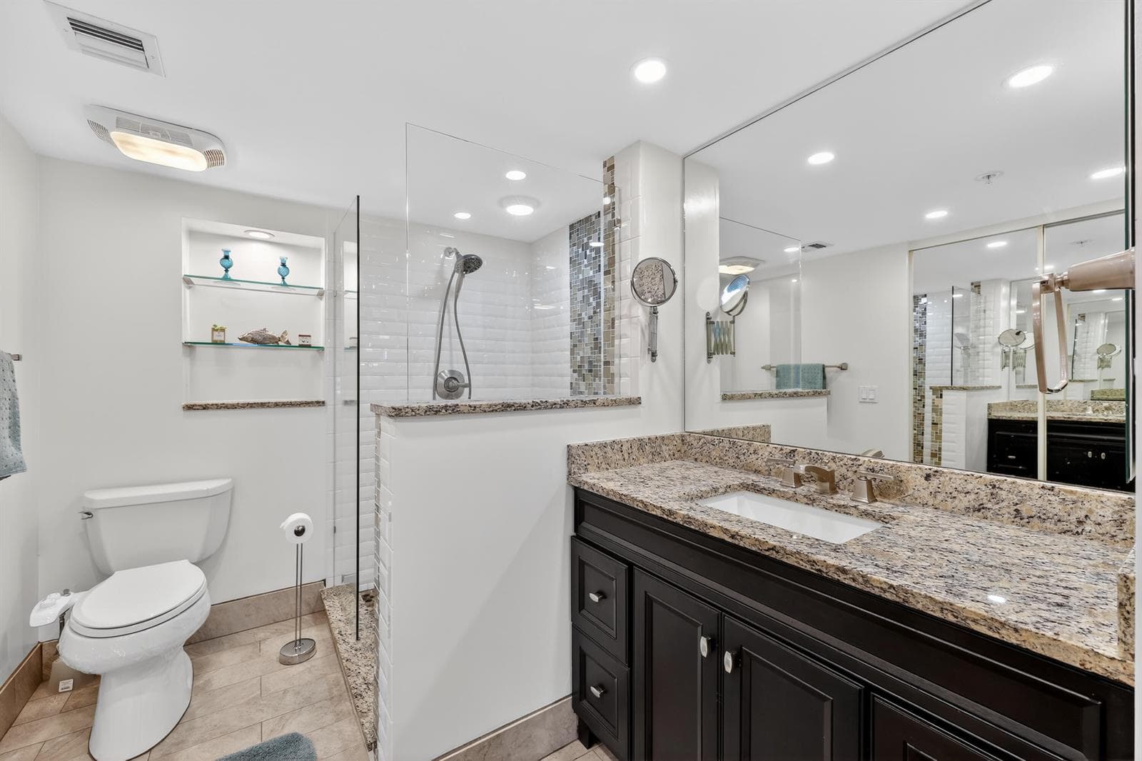 301 Ocean Bluffs Boulevard 5040 photo 17