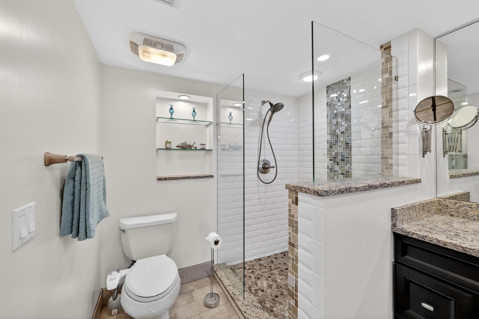 301 Ocean Bluffs Boulevard 5040 photo 16