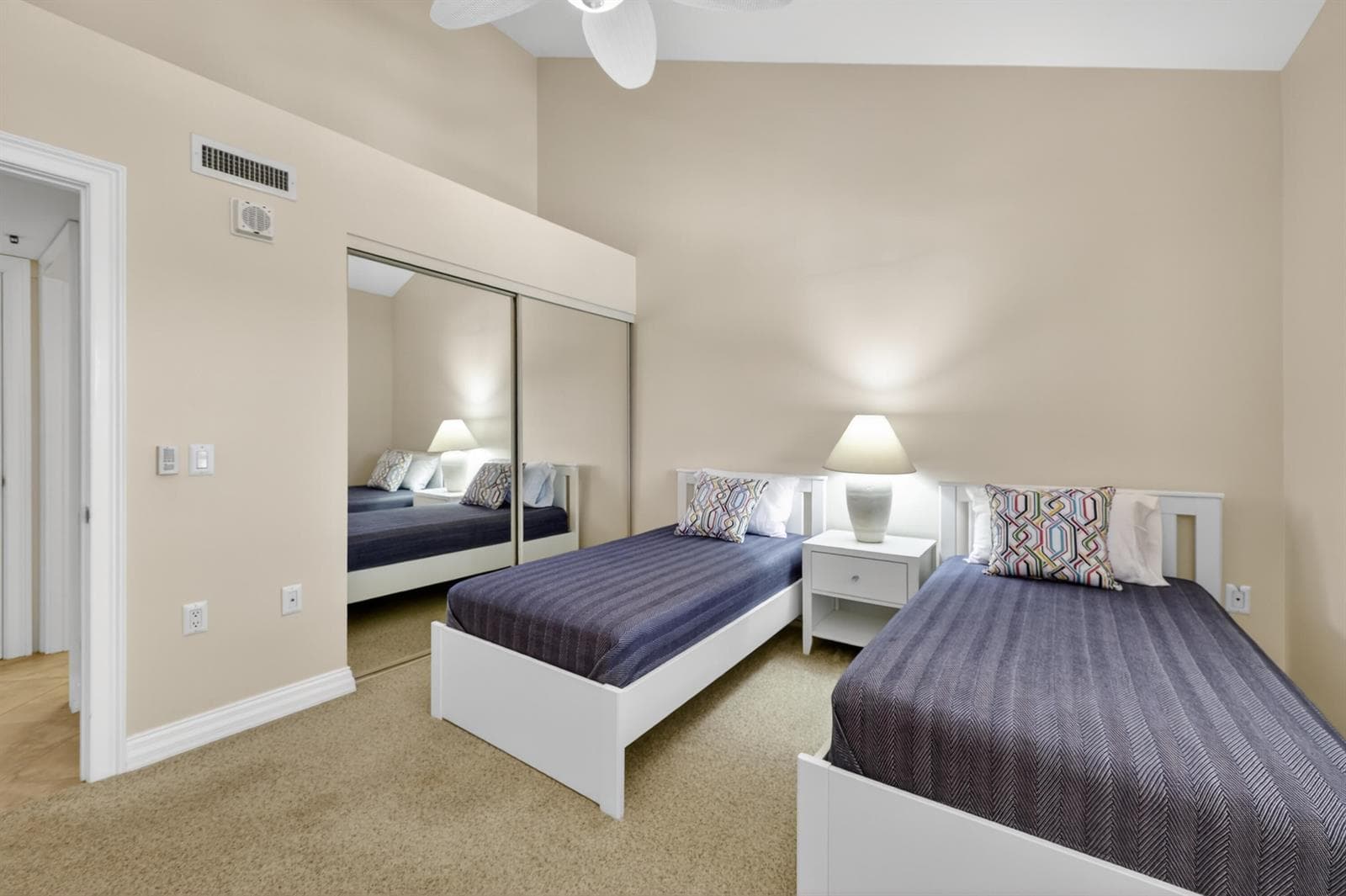 301 Ocean Bluffs Boulevard 5040 photo 19