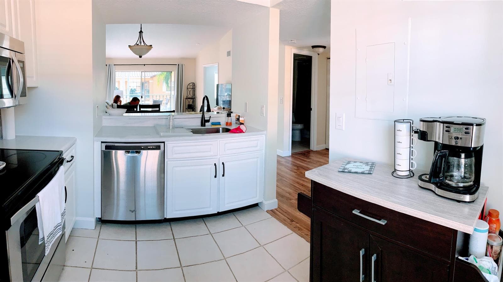 1140 Lake Shore Drive 203 photo 5
