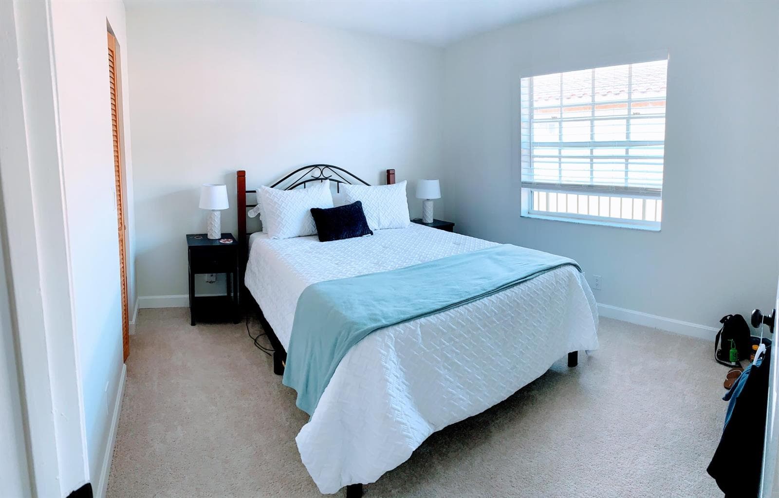 1140 Lake Shore Drive 203 photo 11