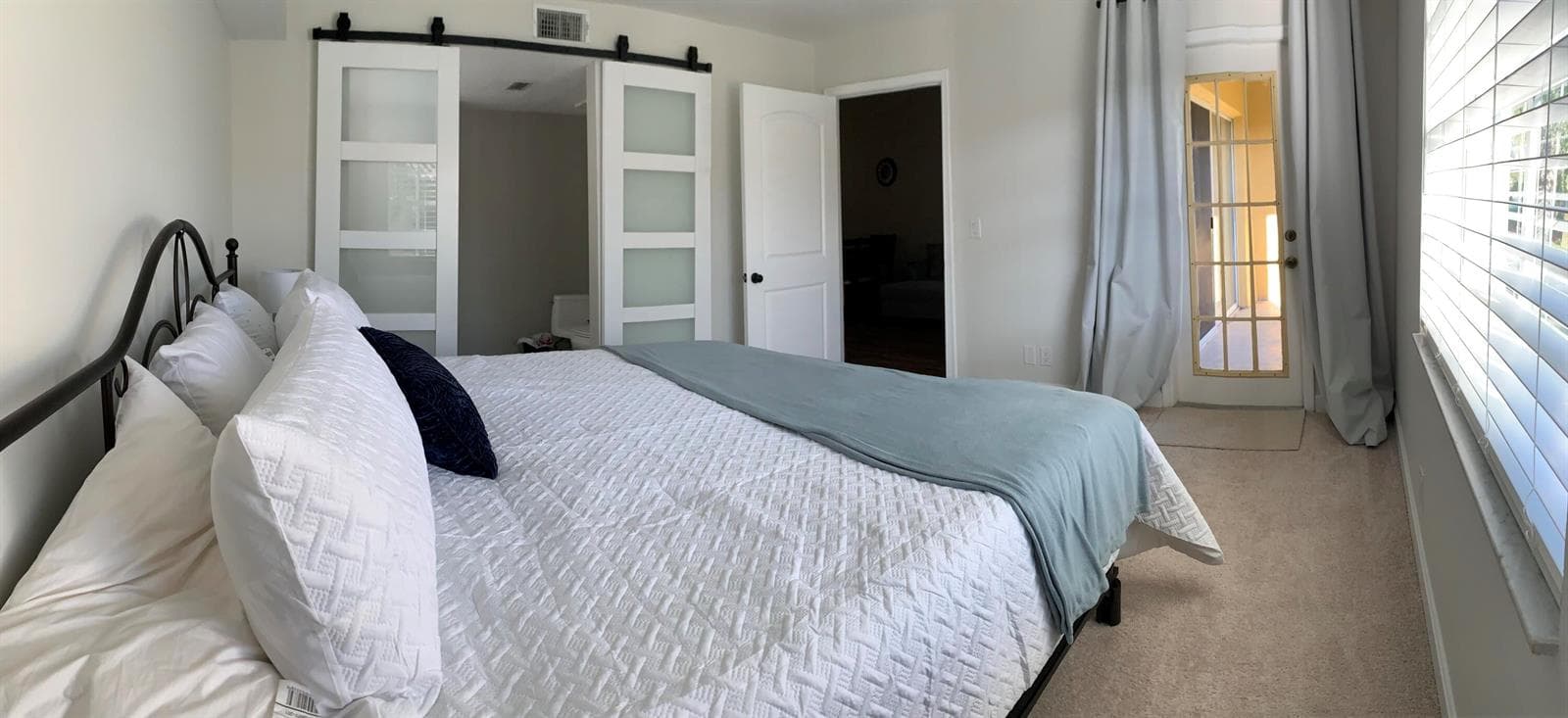 1140 Lake Shore Drive 203 photo 8