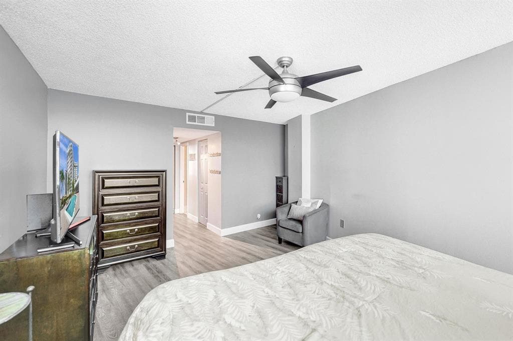 100 Golden Isles Drive 815 photo 9