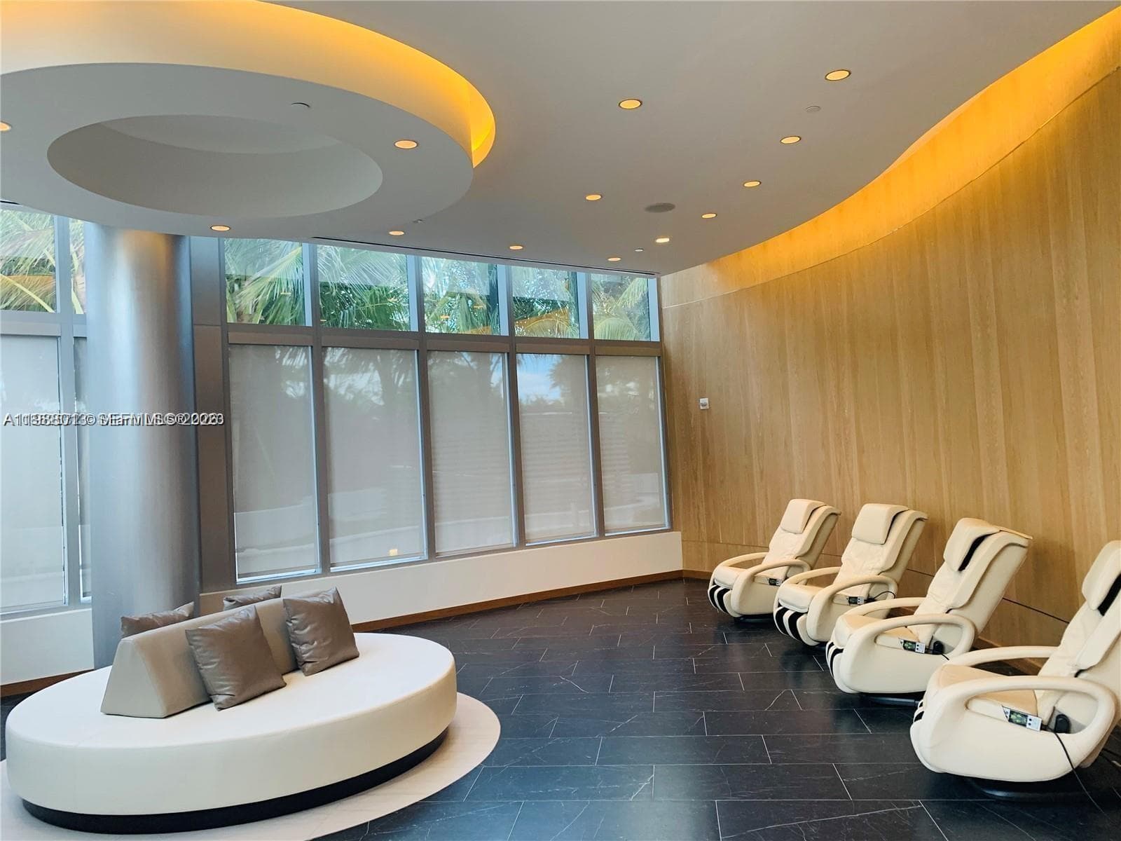 851 1st Ave 4007 photo 23