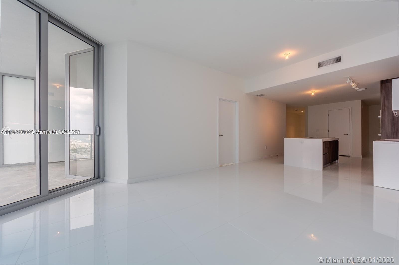 851 1st Ave 4007 photo 2