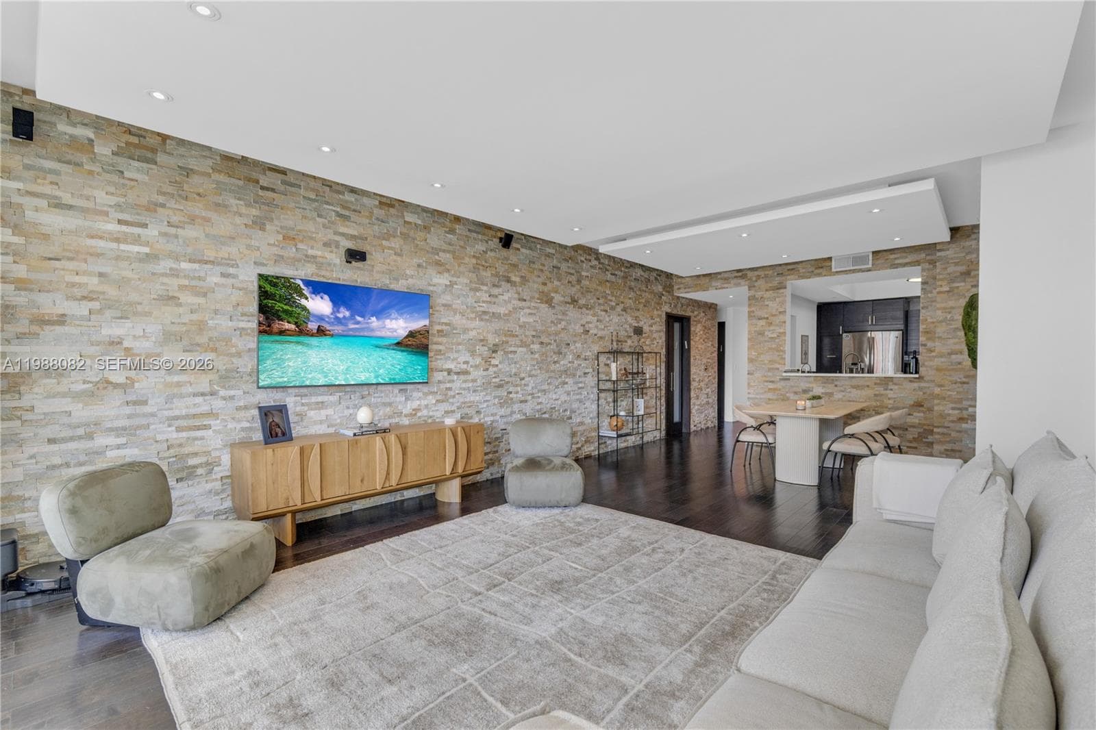 3340 190th St 1305 photo 6