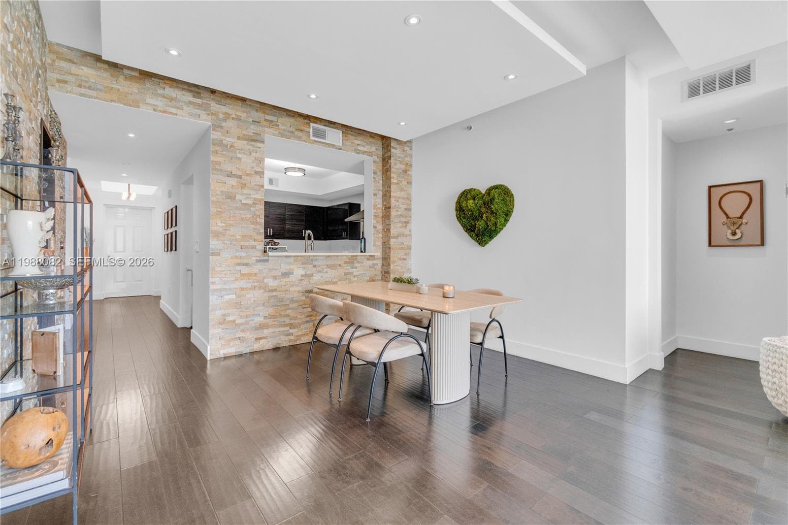 3340 190th St 1305 photo 20