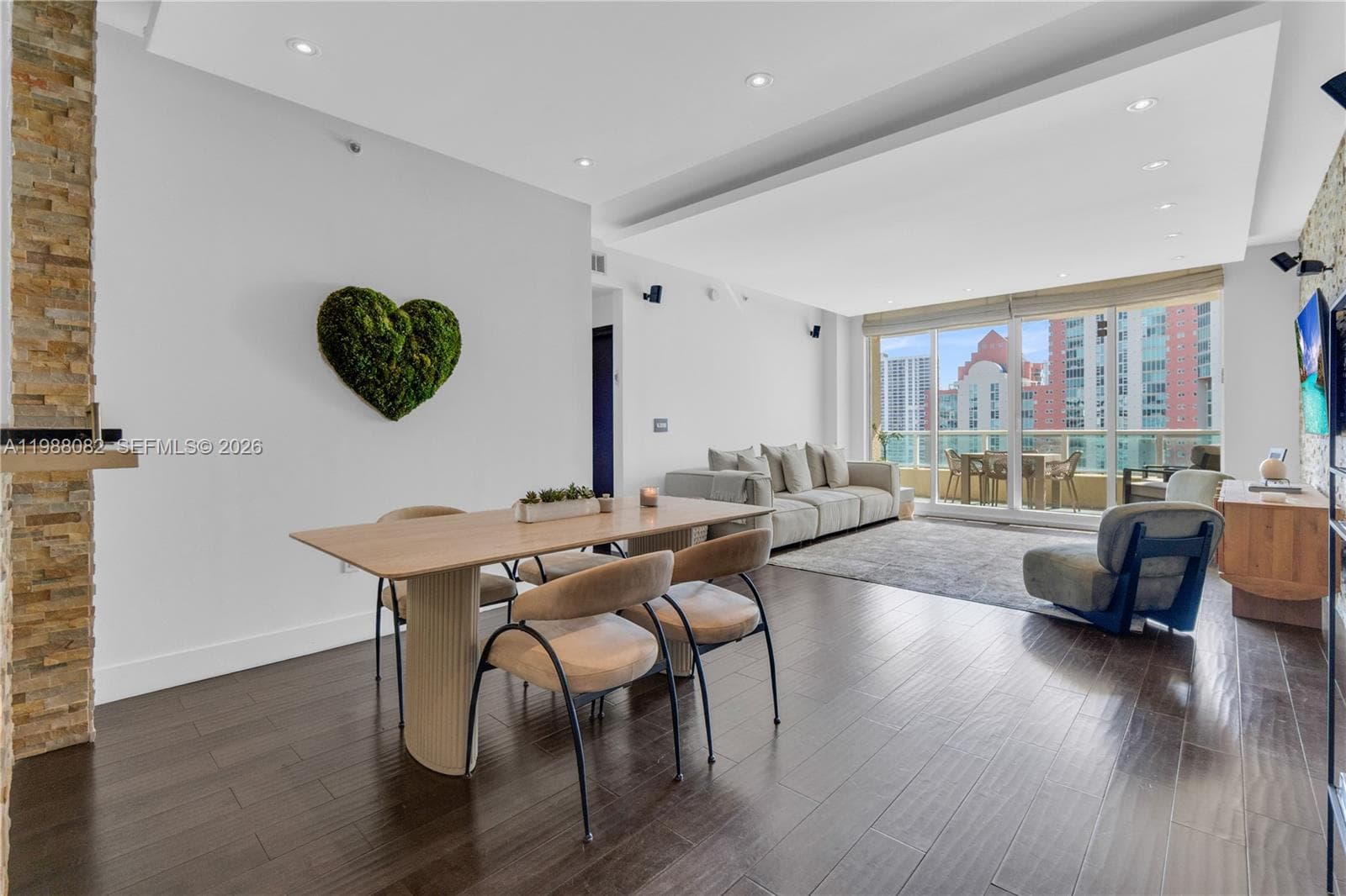 3340 190th St 1305 photo 9