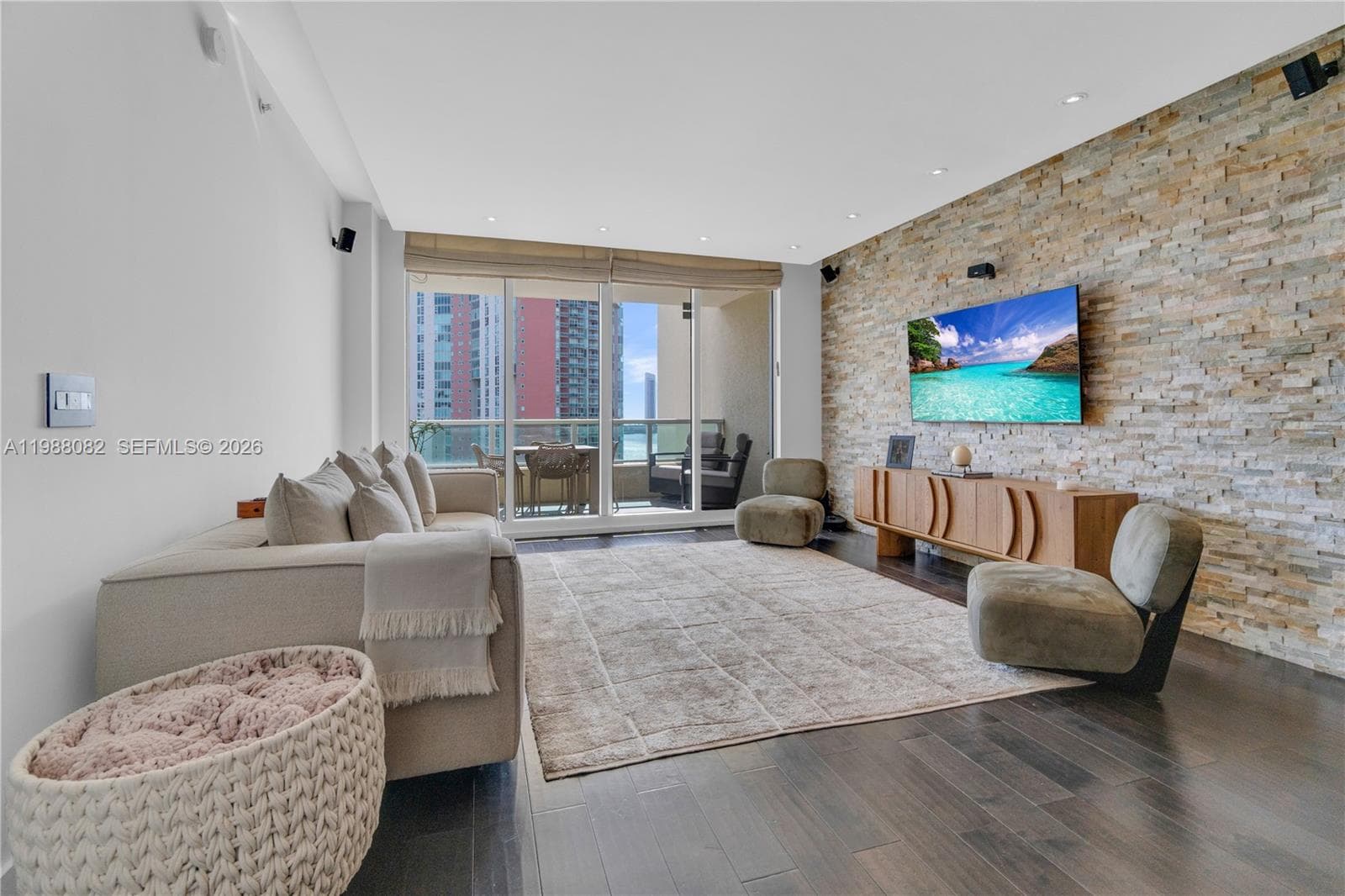 3340 190th St 1305 photo 10