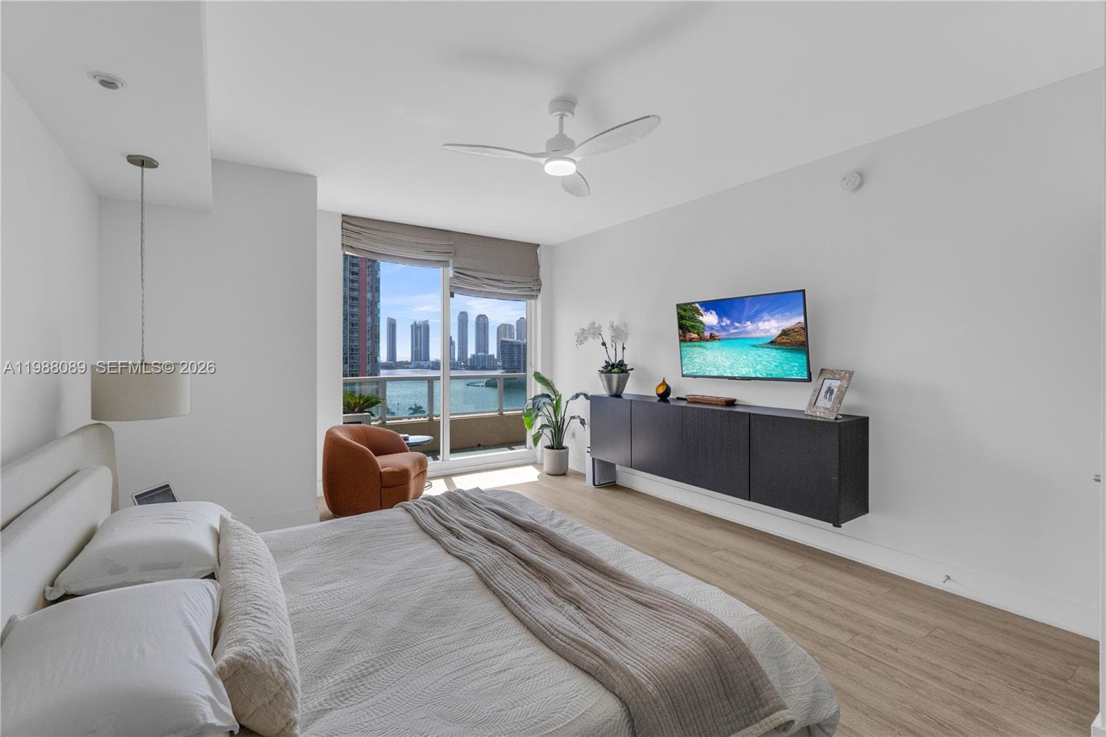 3340 190th St 1305 photo 24