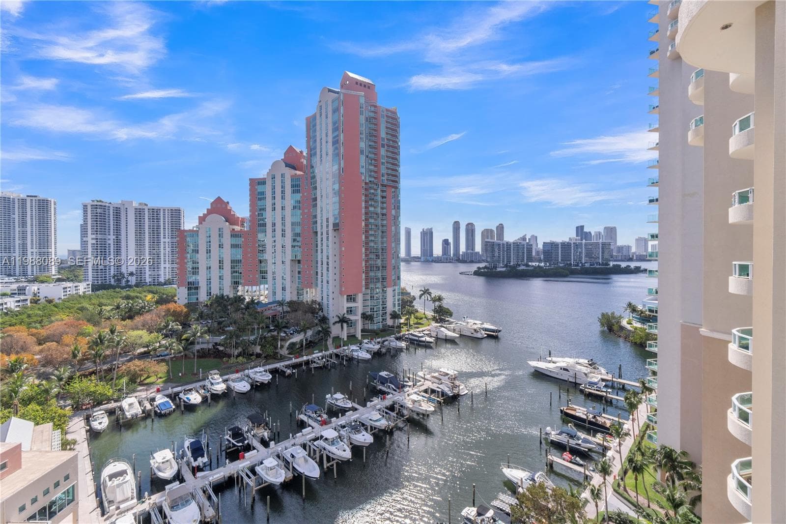 3340 190th St 1305 photo 4