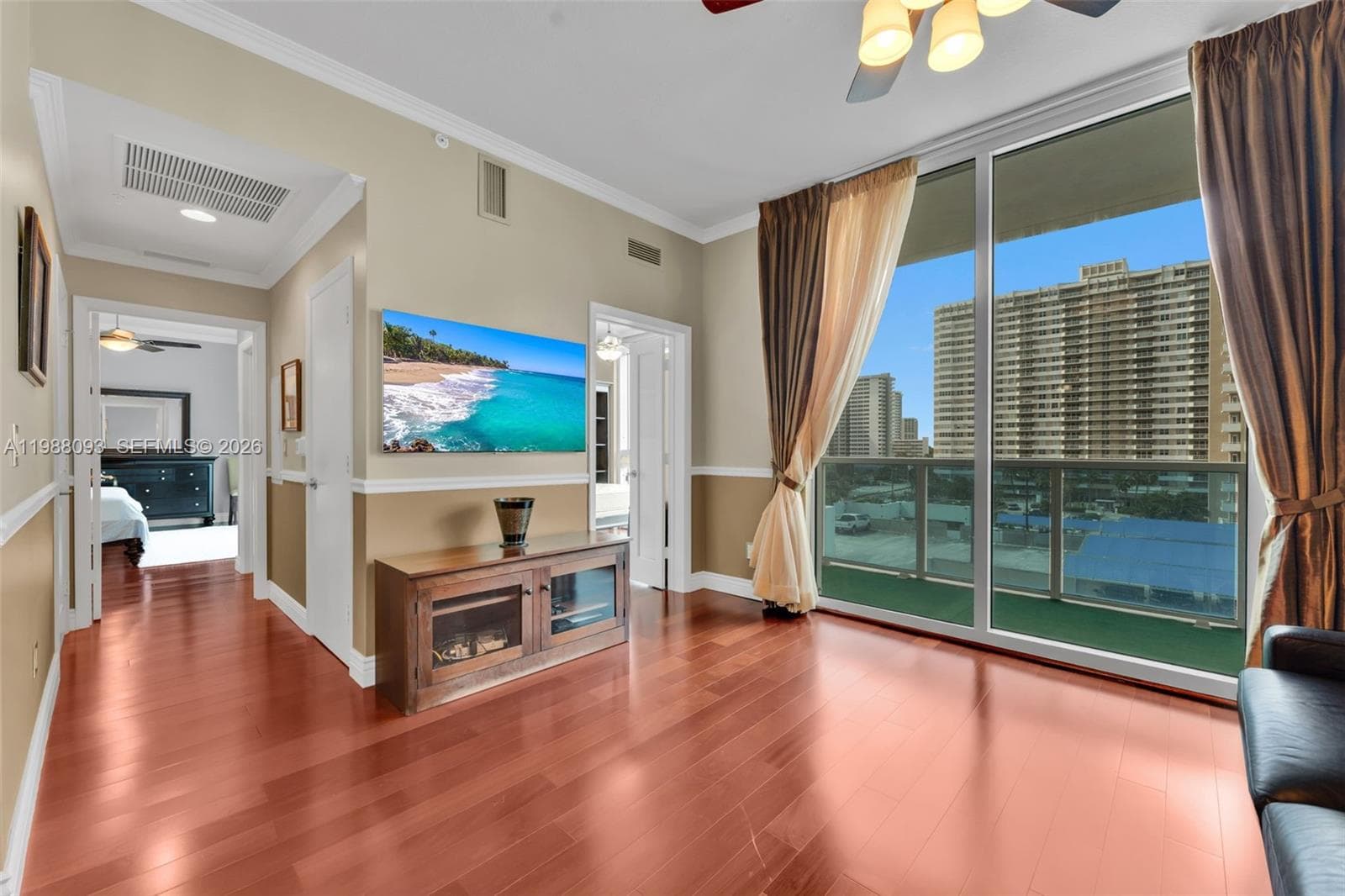 1945 Ocean Dr 604 photo 7