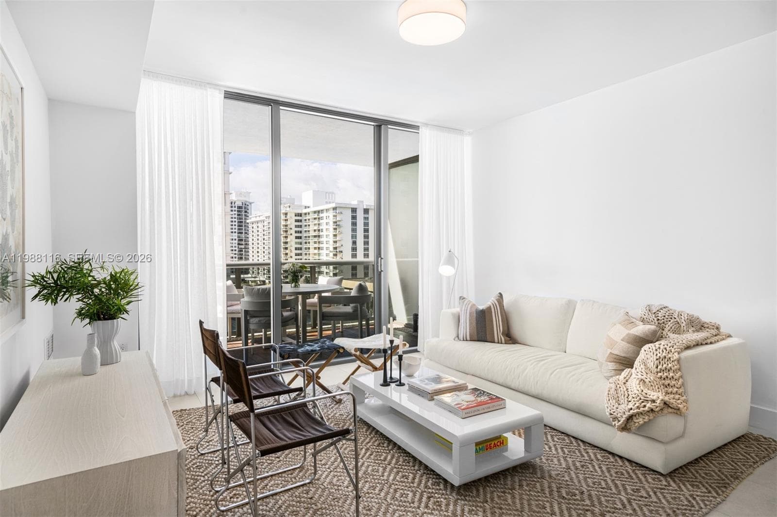 5875 Collins Ave 906 photo 9