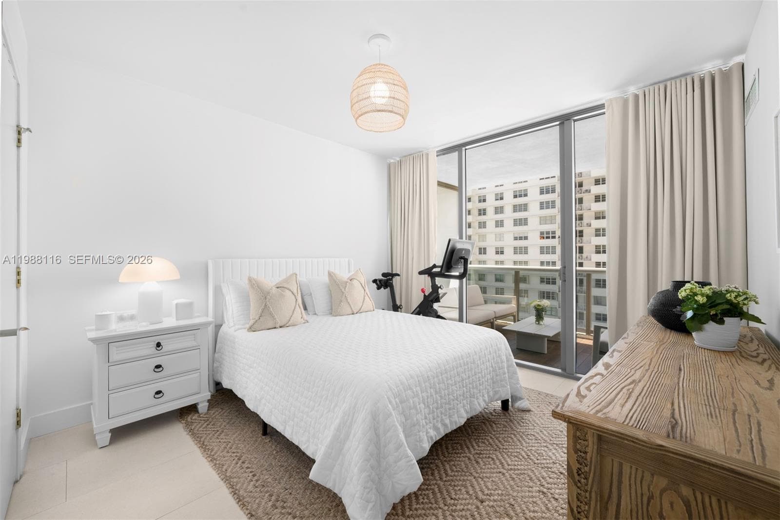 5875 Collins Ave 906 photo 14