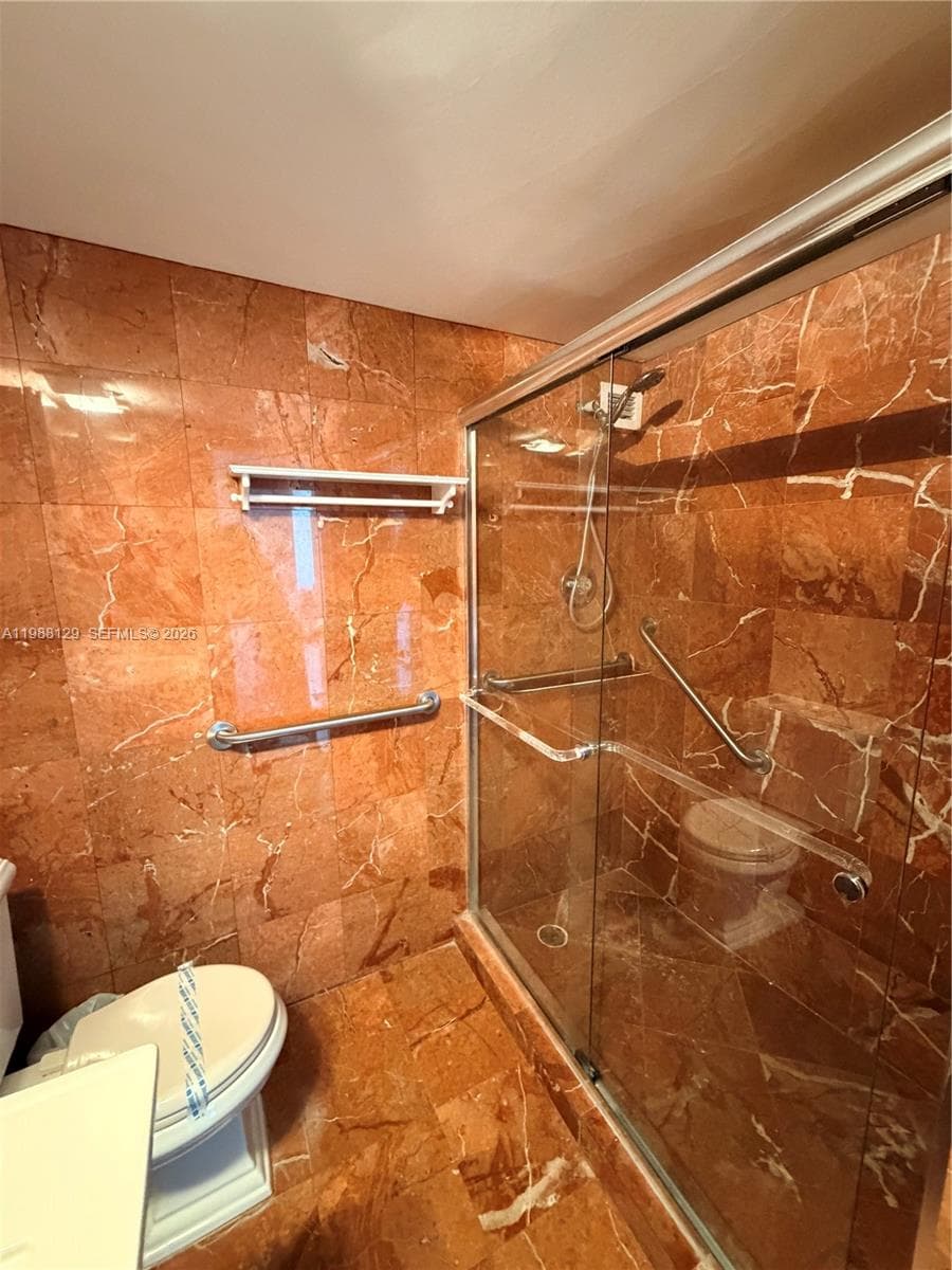 5161 Collins Ave 1506 photo 14