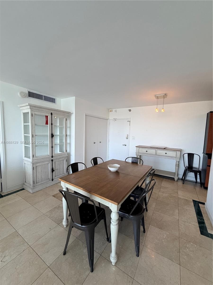 5161 Collins Ave 1506 photo 8